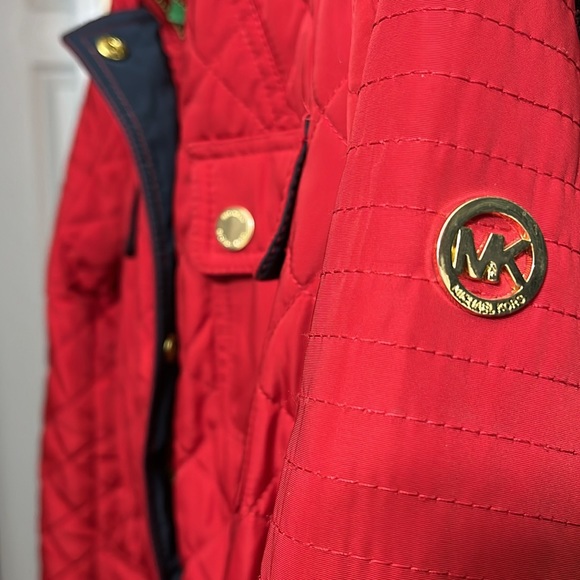 Detailed Michael Kors Quilted Coat - Picture 7 of 9
